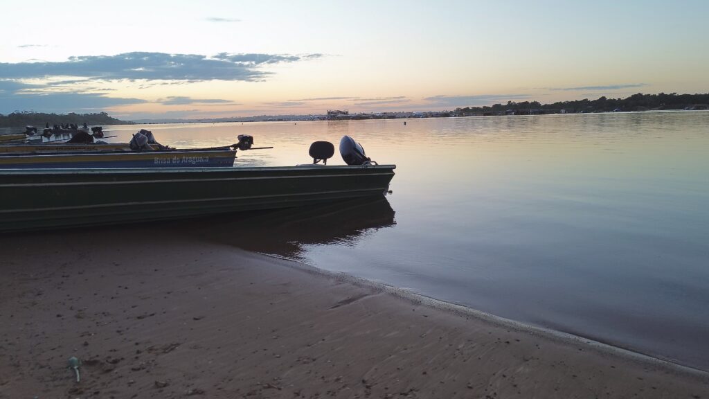 Praia do Pontão volta a atrair turistas com shows e estrutura reforçada